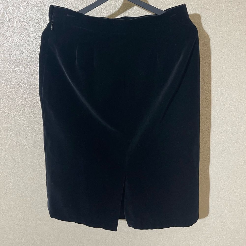 Sold  - Picture 2 of 4